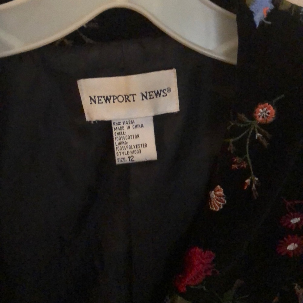 Velvet Blazer - Picture 2 of 3